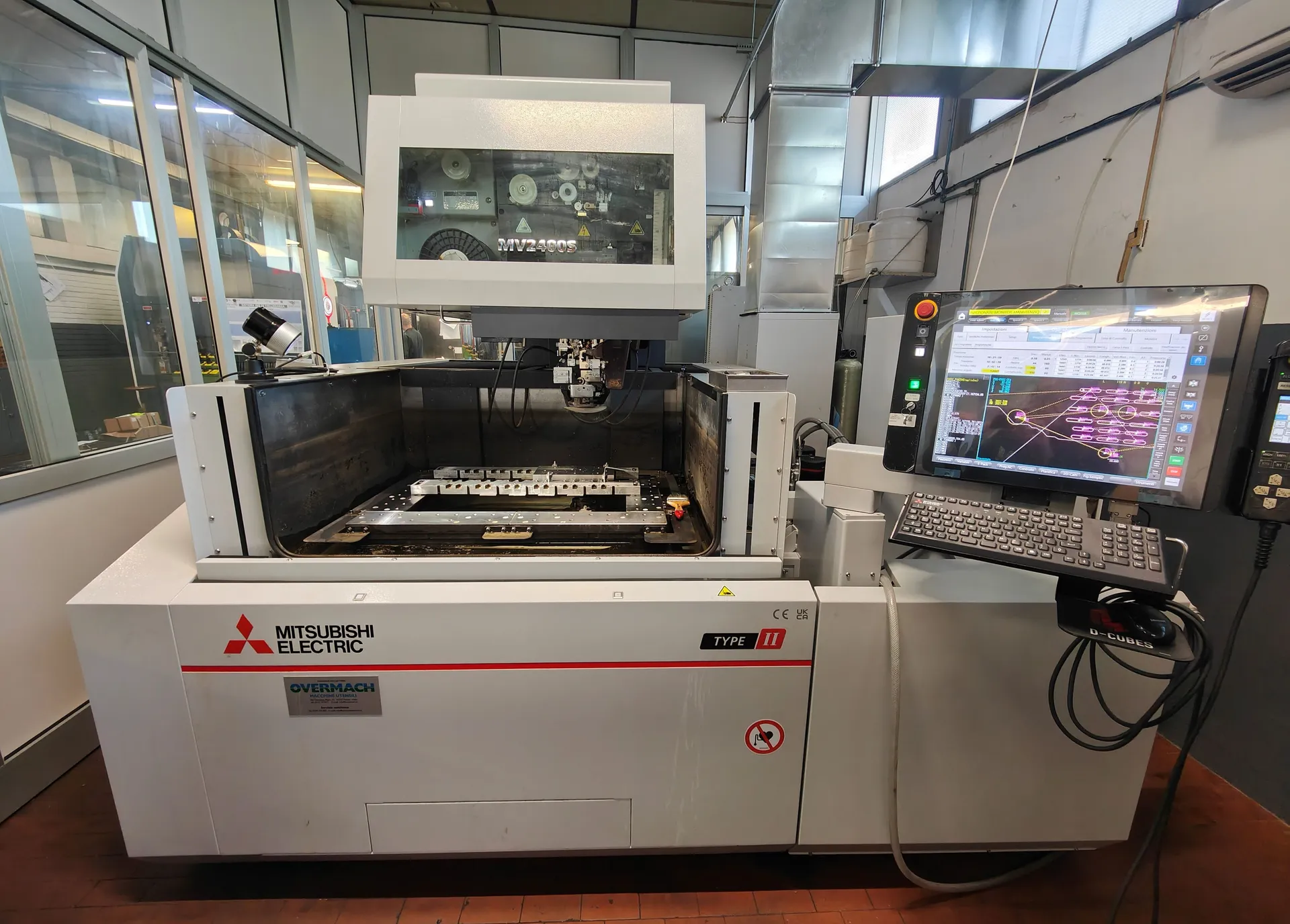 Elettroerosione Mitsubishi _ Reparto Attrezzeria